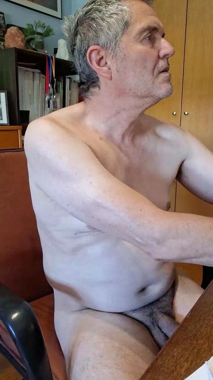 Francisco_1963 on Cam4