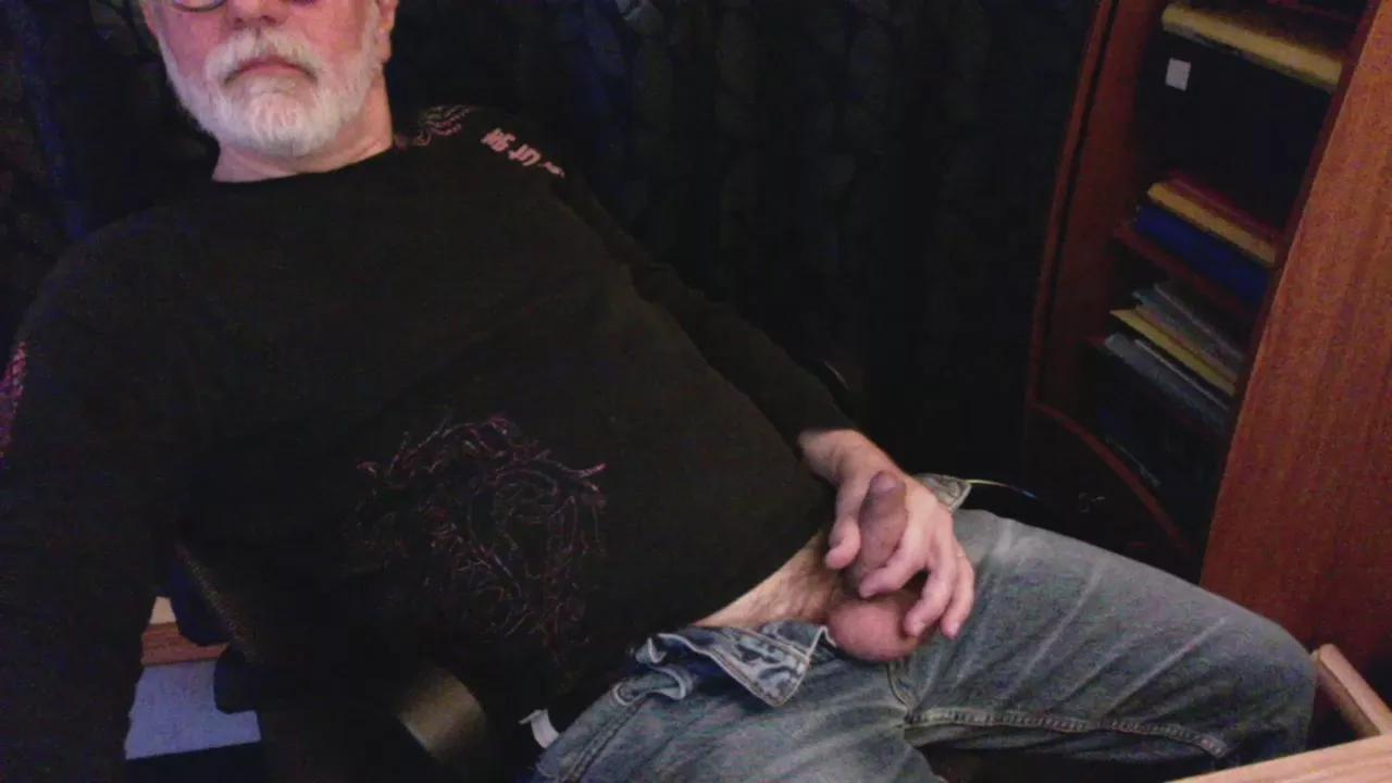 fredd3576 on Cam4 