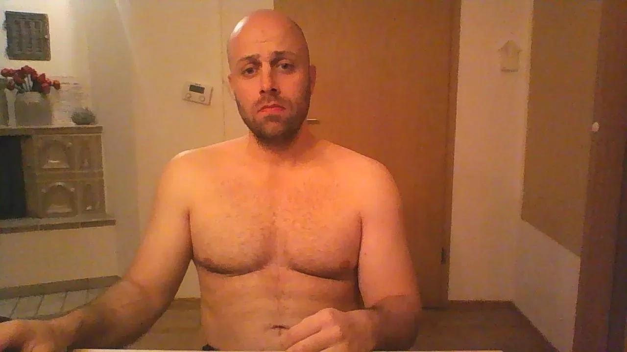 Offline freddow on Cam4