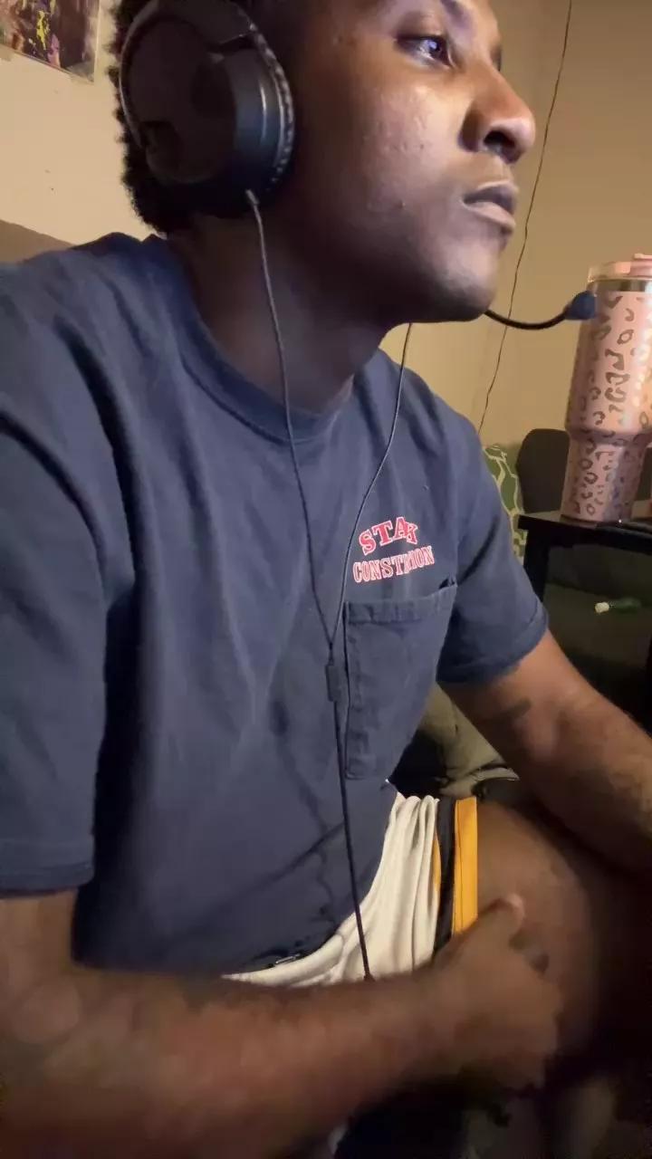 FreebandSolo on Cam4 
