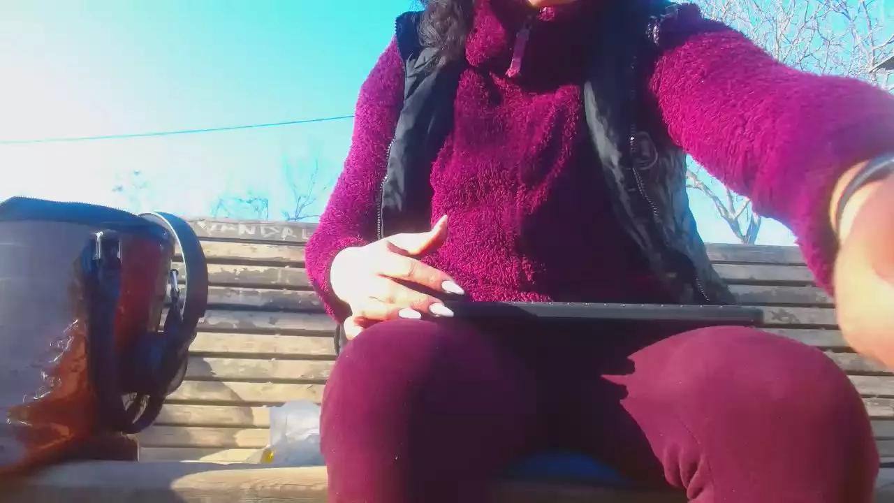 French_Claire25 on Cam4 