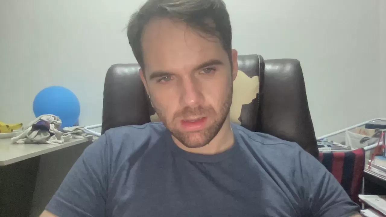 frfav on Cam4 