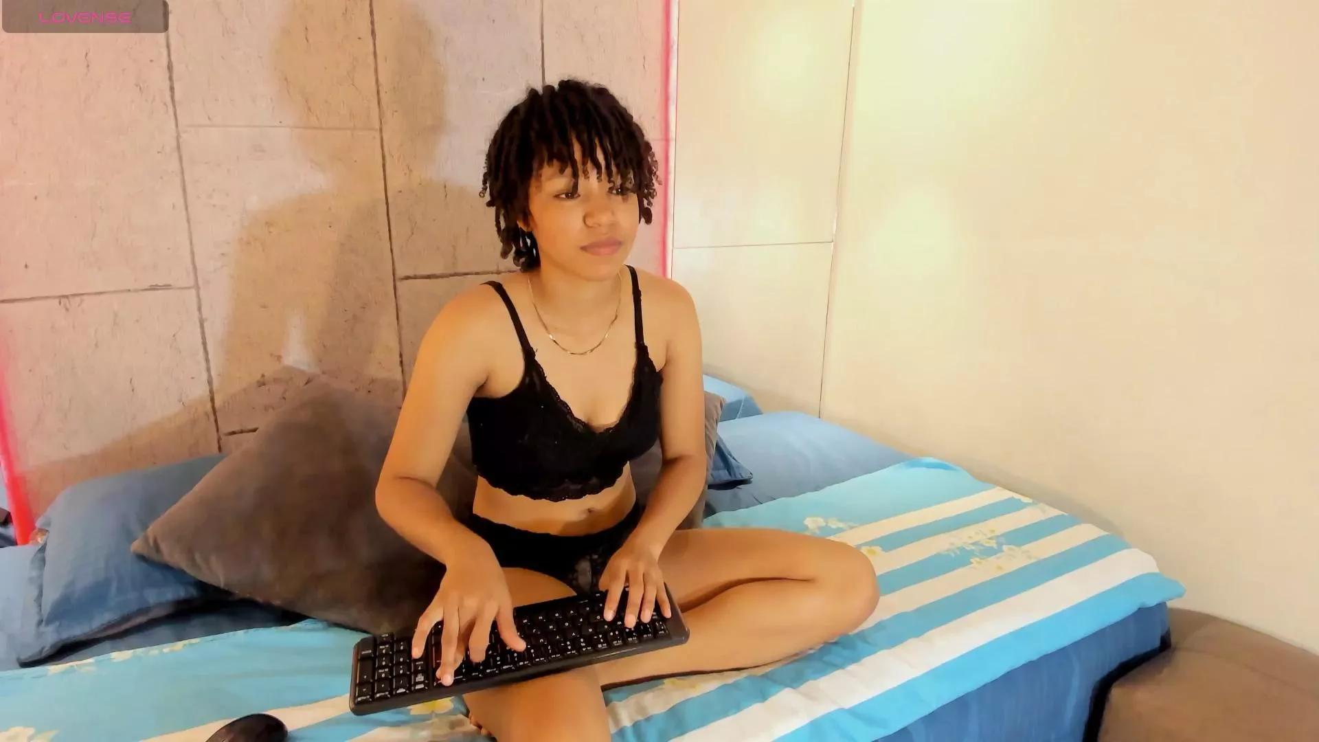 GalaBrunette on Cam4 