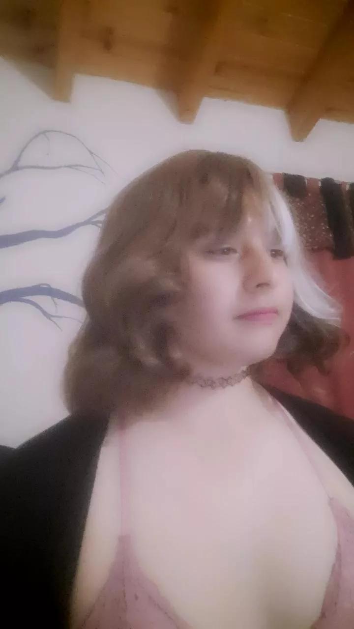 gatitatrabiesa on Cam4