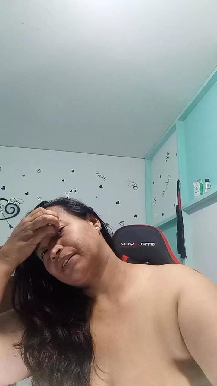Gatubelasex69 on Cam4 