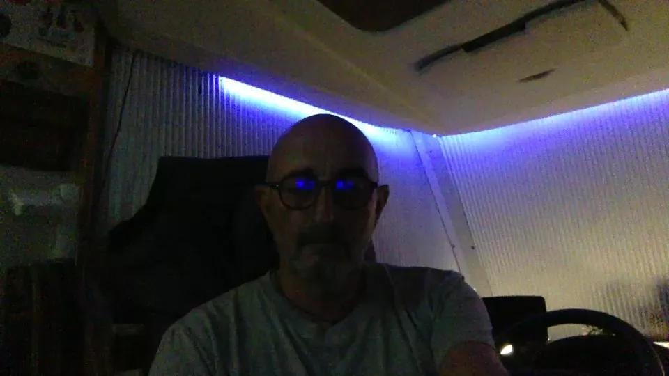 gaypisse1 on Cam4 