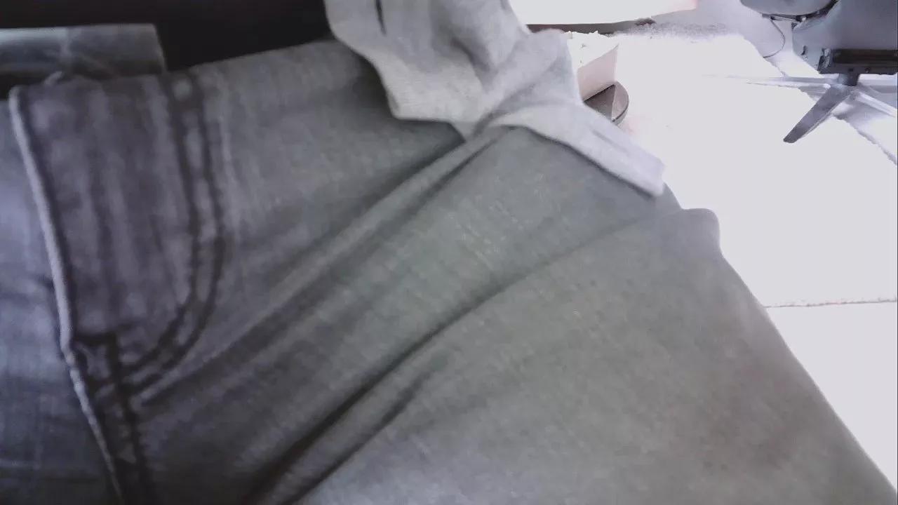 geilerbi47 on Cam4 