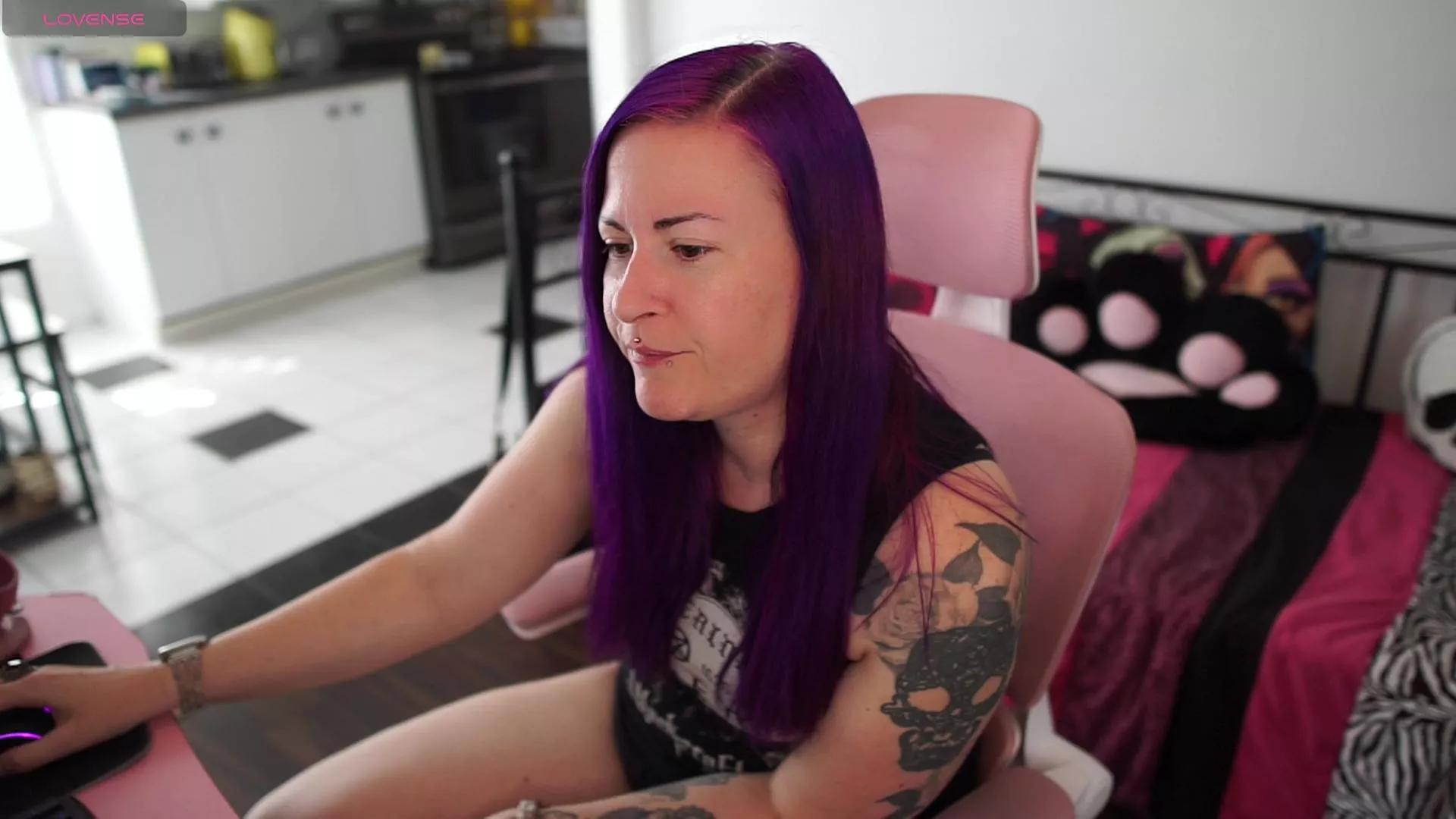 gennyrock on Cam4 