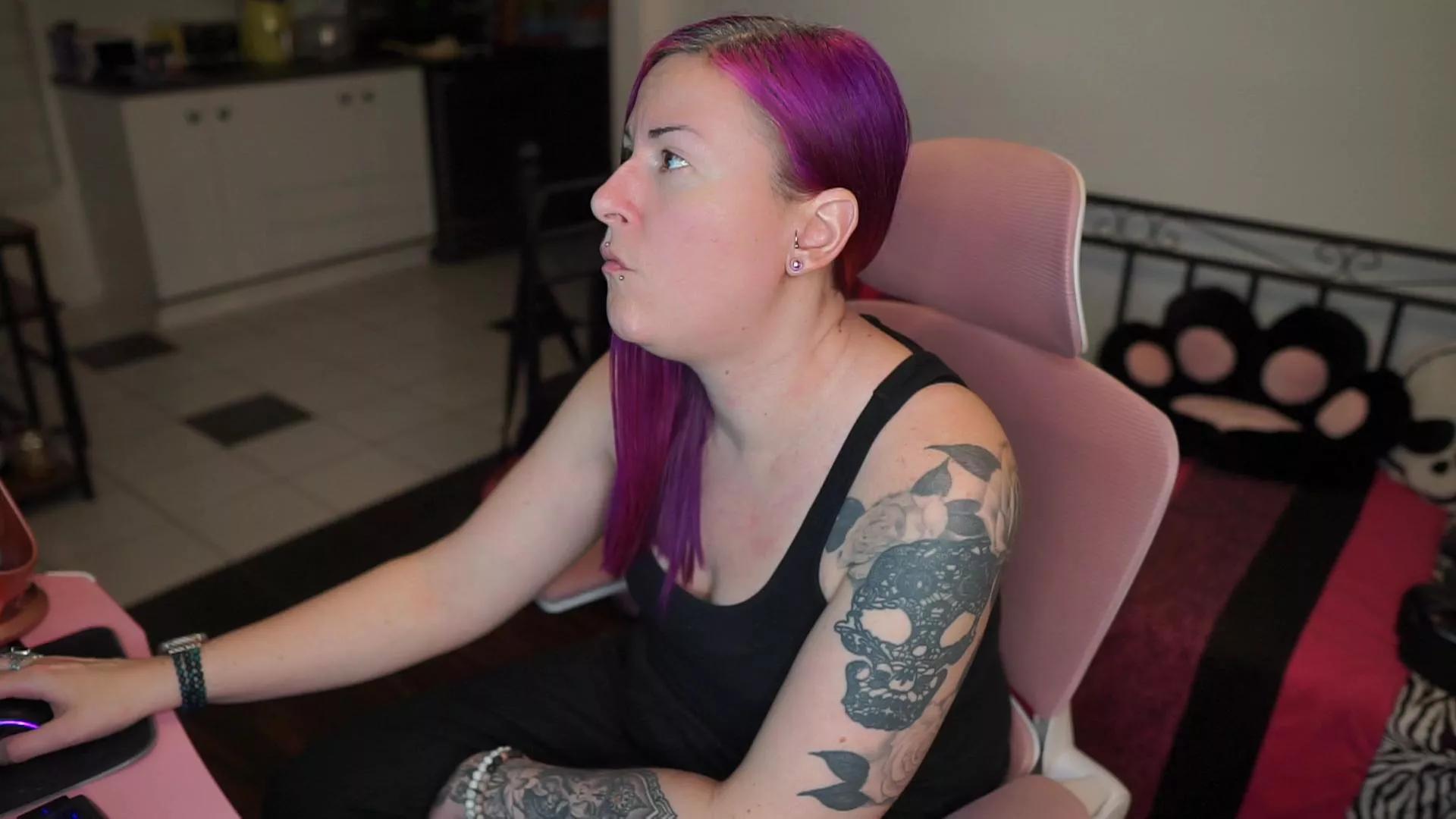 gennyrock on Cam4 