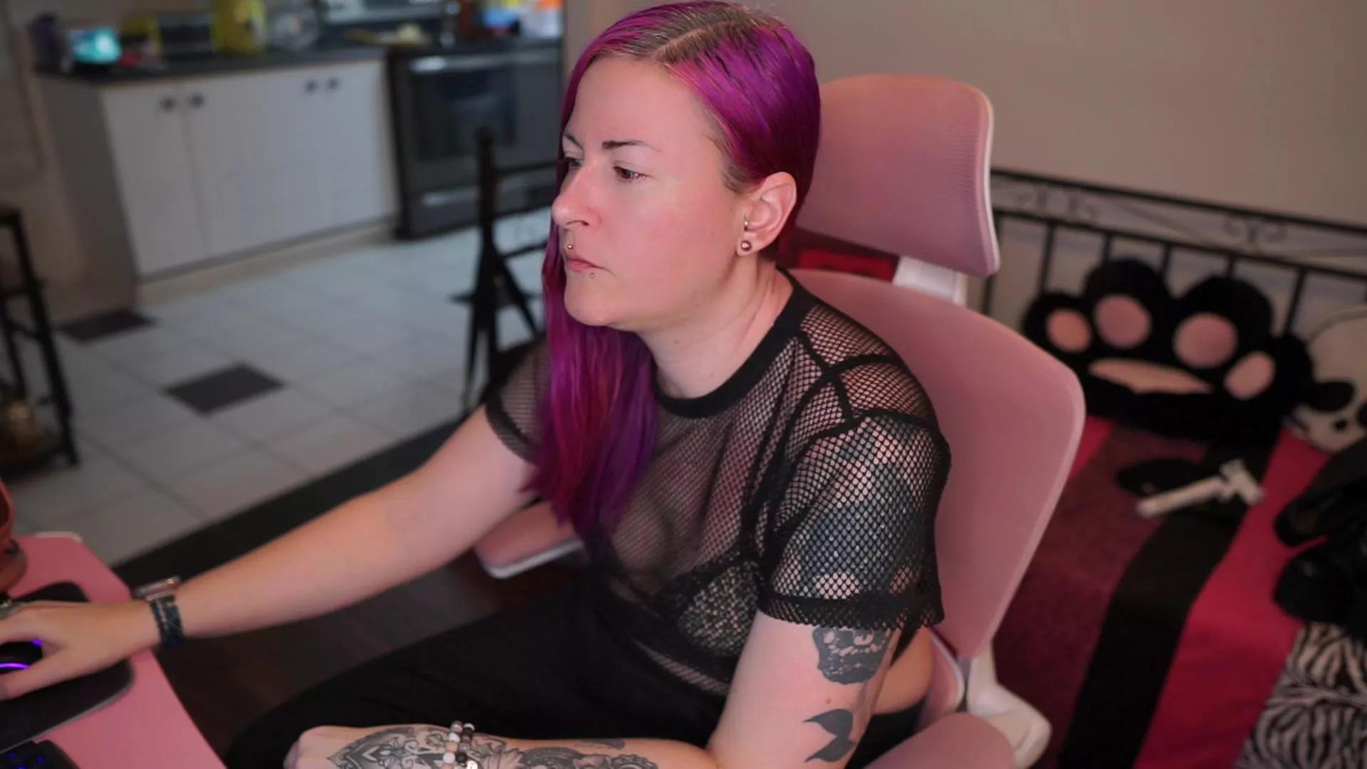 gennyrock on Cam4 