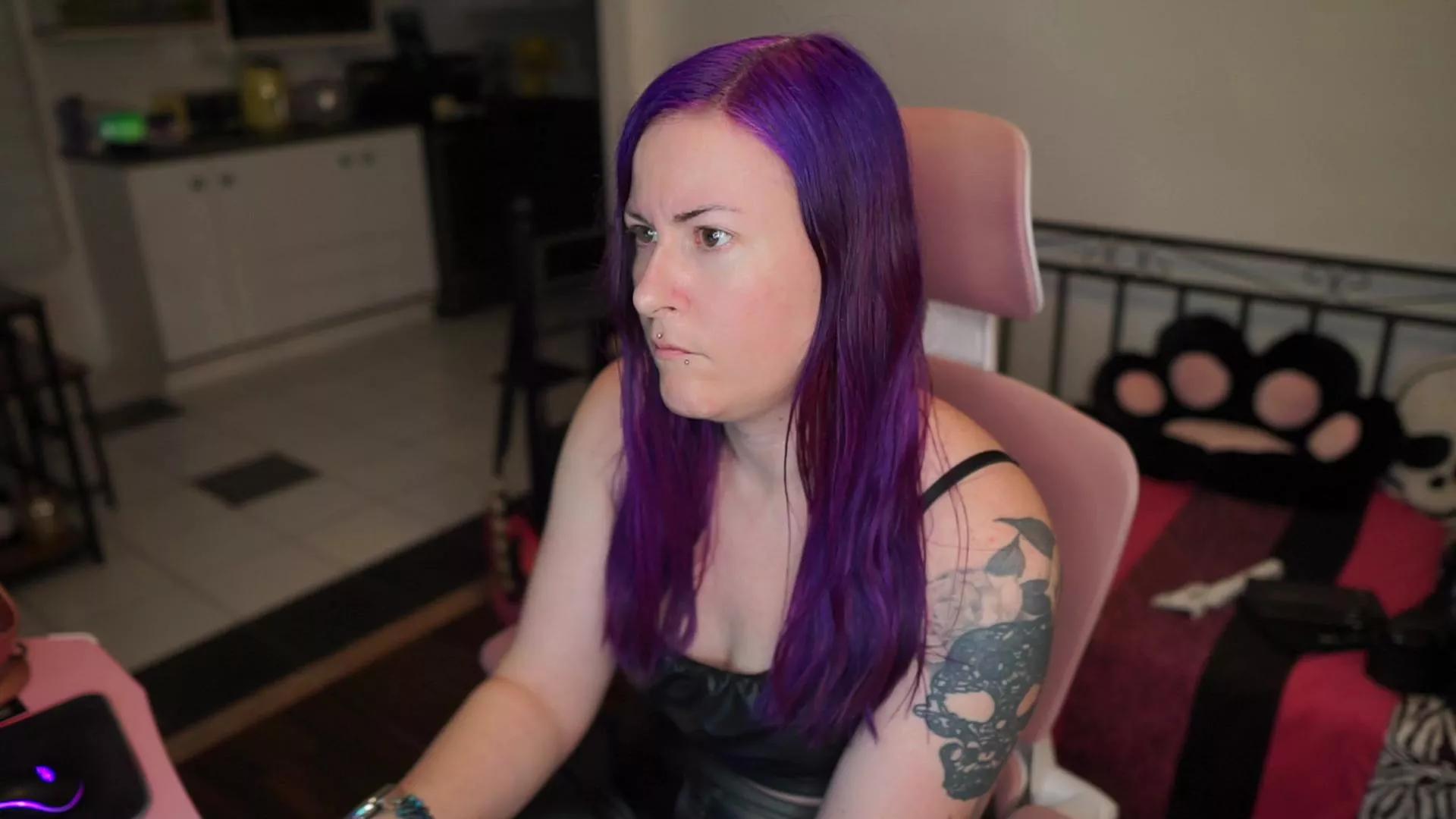 gennyrock on Cam4 