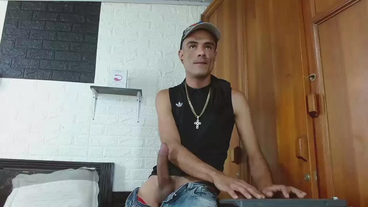 GeorgeBigDick on Cam4 