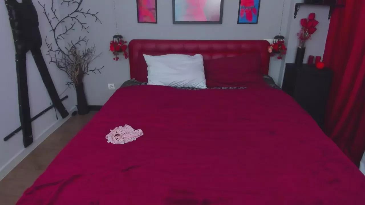 GiannaOlsen on Cam4 