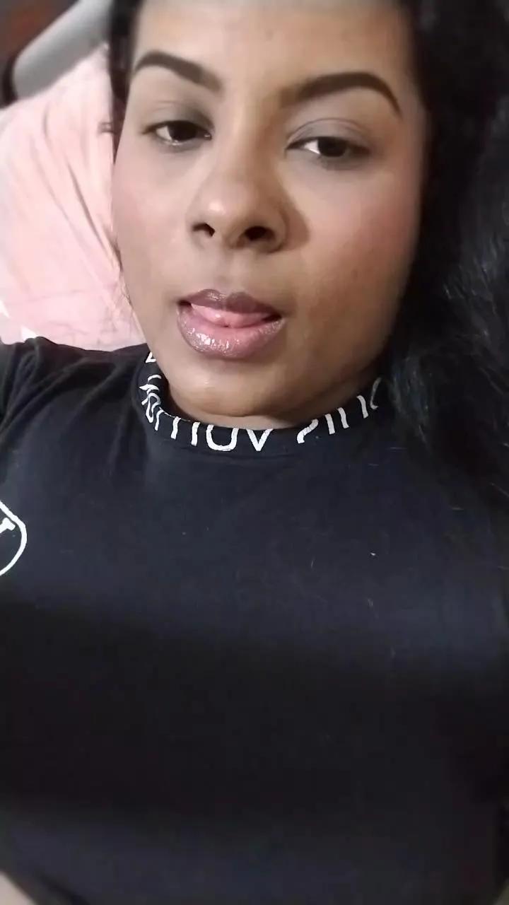 Offline Giselbraum2 on Cam4