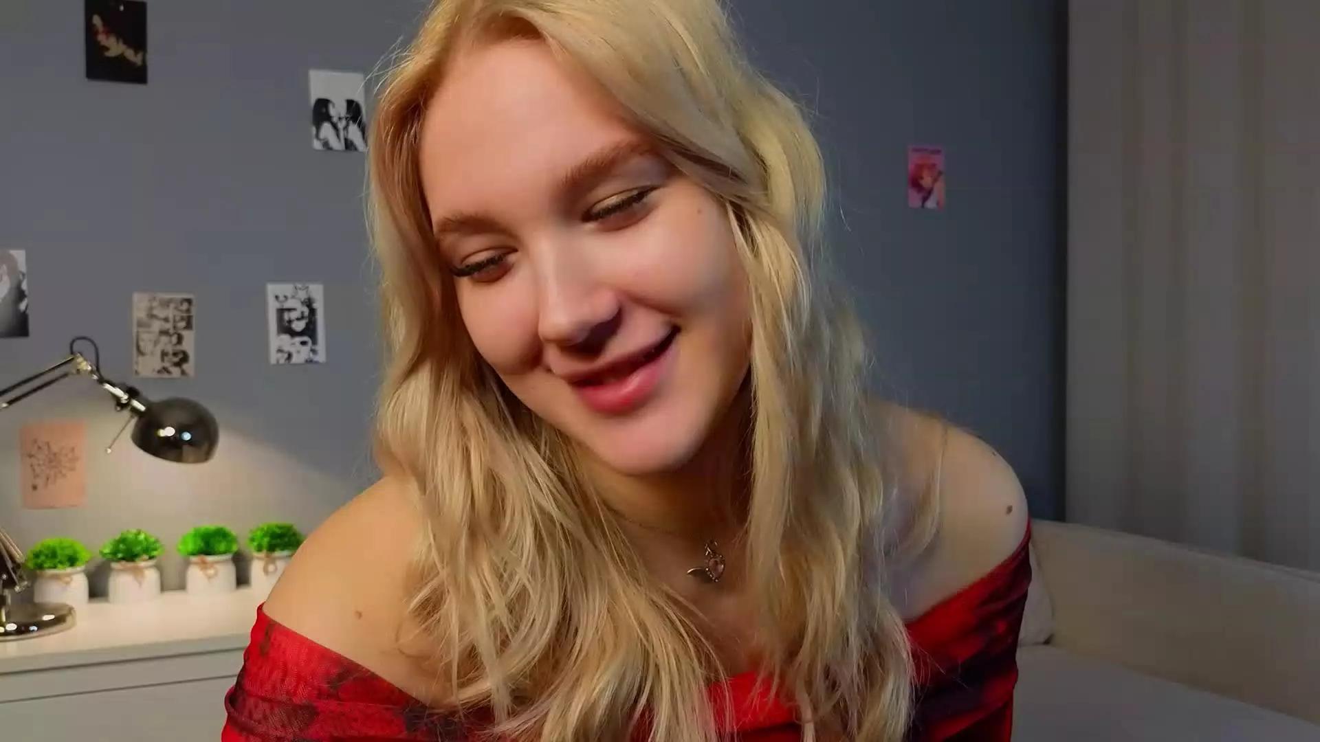 GladysBaggv on Cam4 