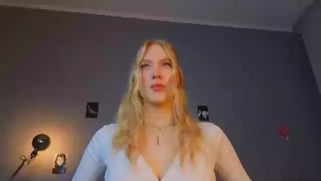 GladysBaggv on Cam4 