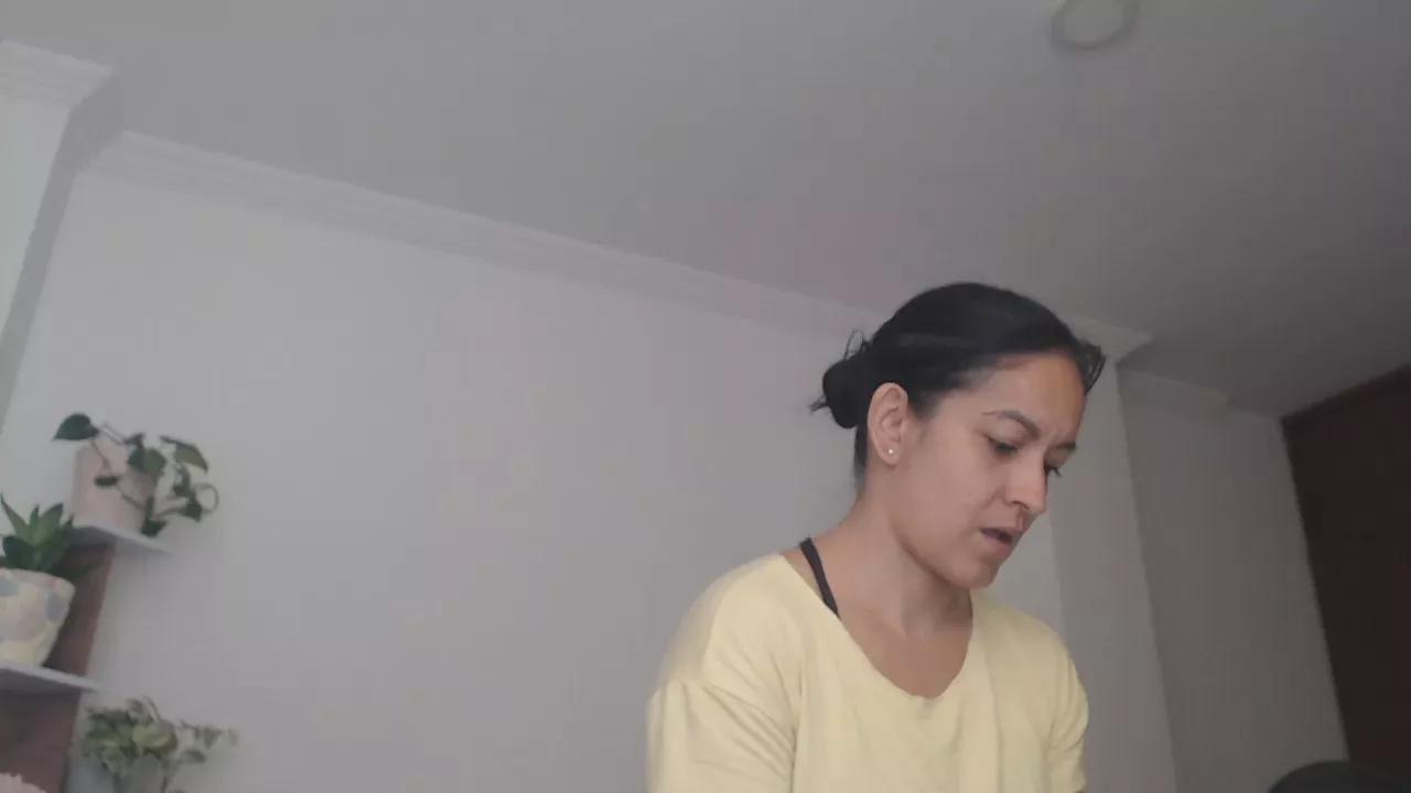 Offline GOLDENBOOTY on Cam4