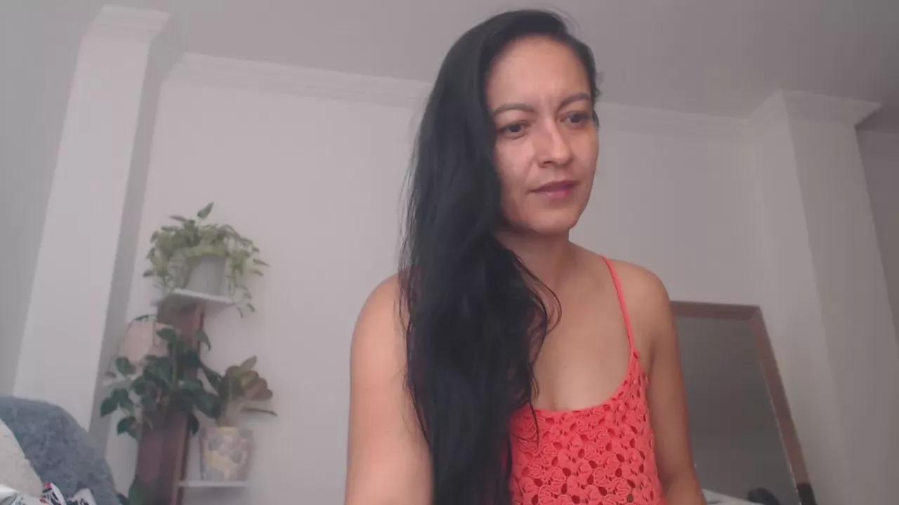 Offline GOLDENBOOTY on Cam4