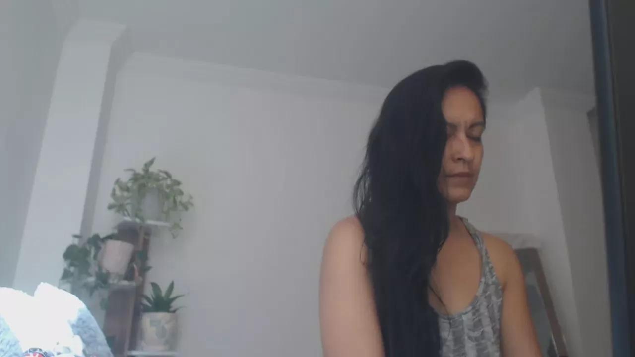 Offline GOLDENBOOTY on Cam4