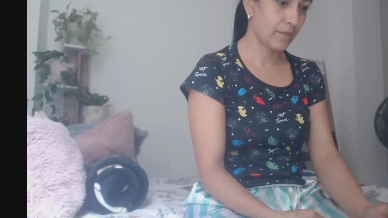 Offline GOLDENBOOTY on Cam4