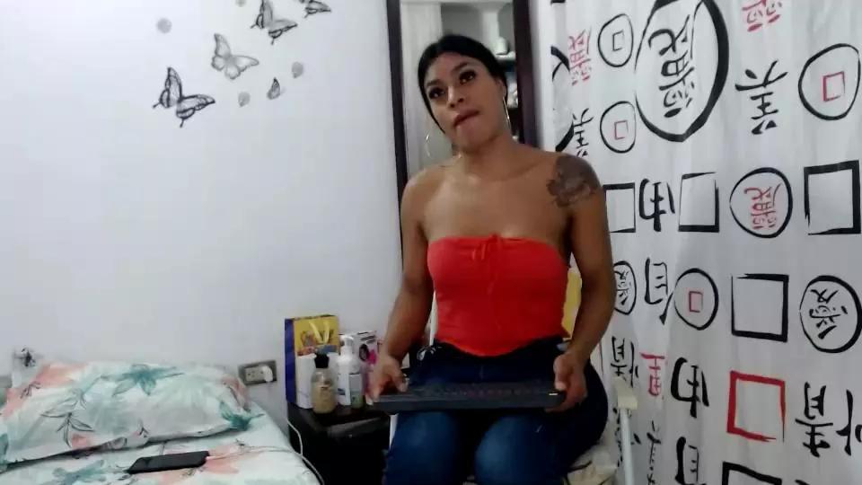 Golositha29 on Cam4 