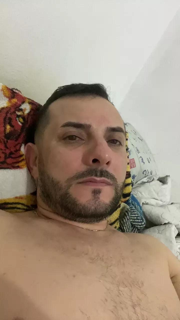 gostosao752 on Cam4 