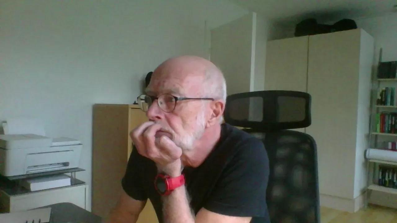gr8dkdick on Cam4 