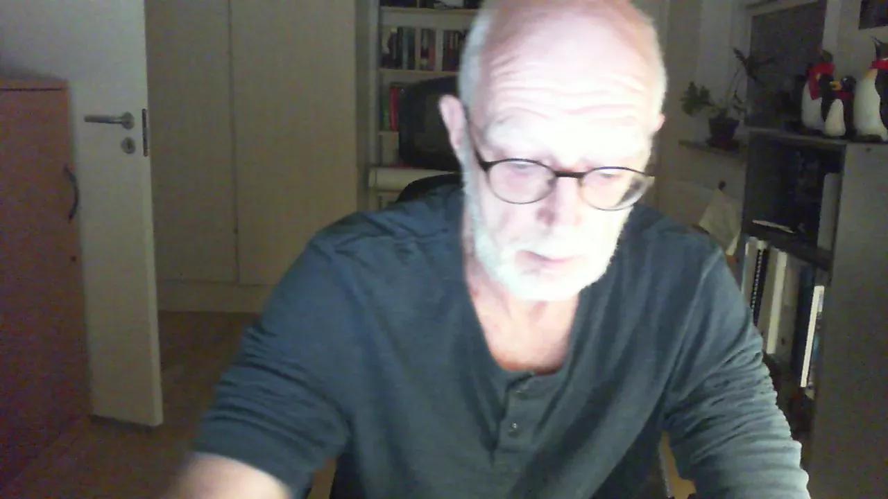 gr8dkdick on Cam4 