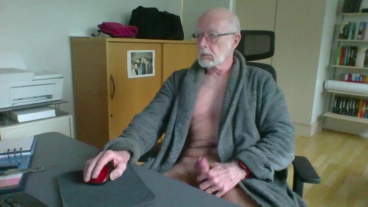 gr8dkdick on Cam4 