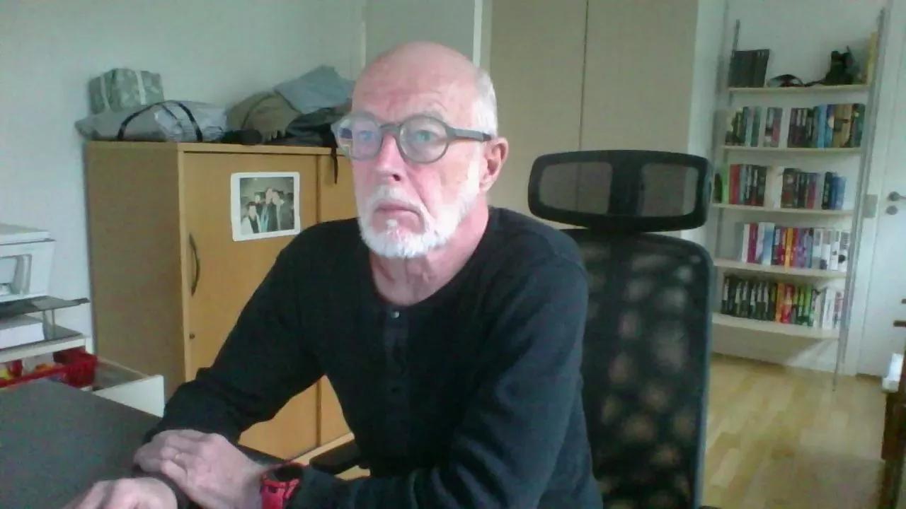 gr8dkdick on Cam4 
