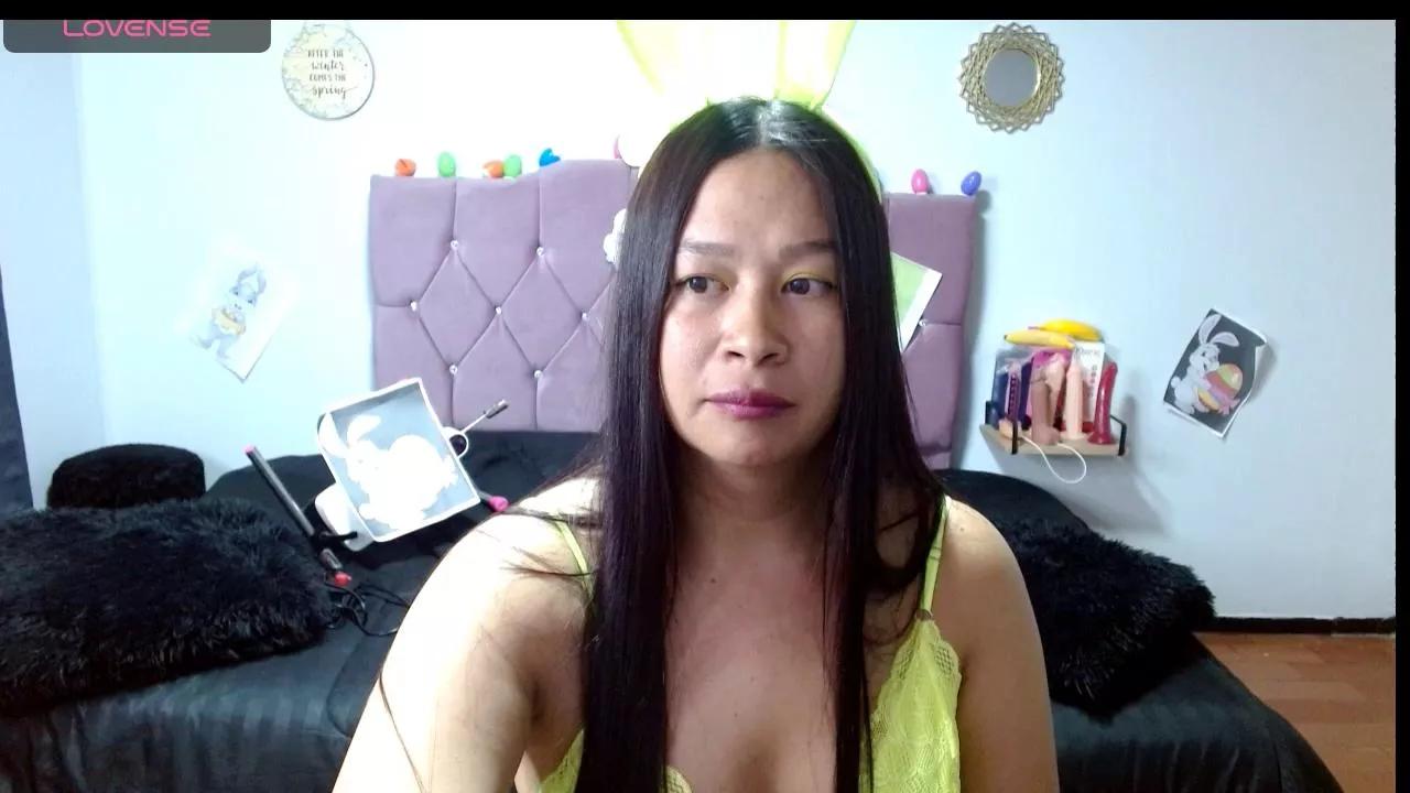gyrlmaturee on Cam4 
