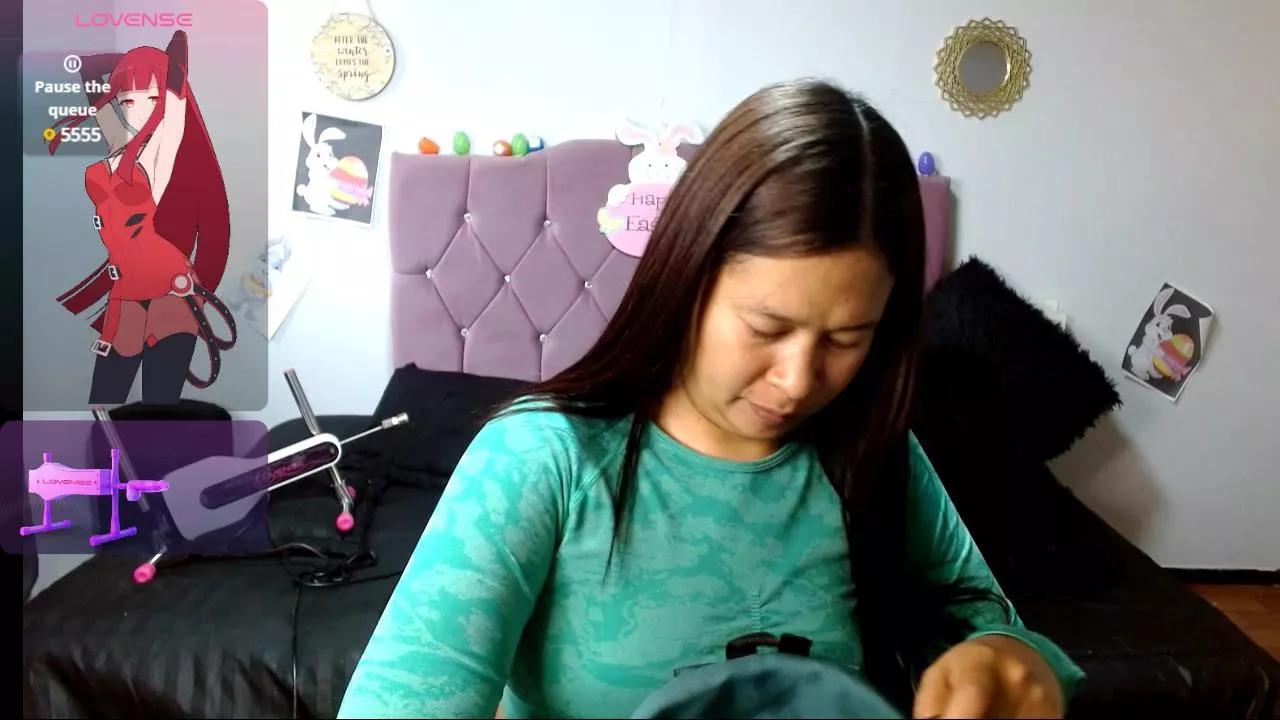 gyrlmaturee on Cam4 