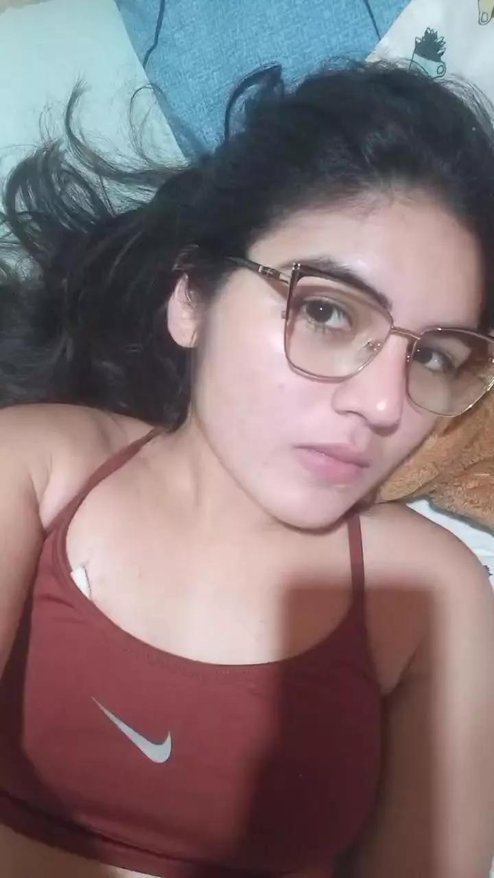 Hanna277 on Cam4 