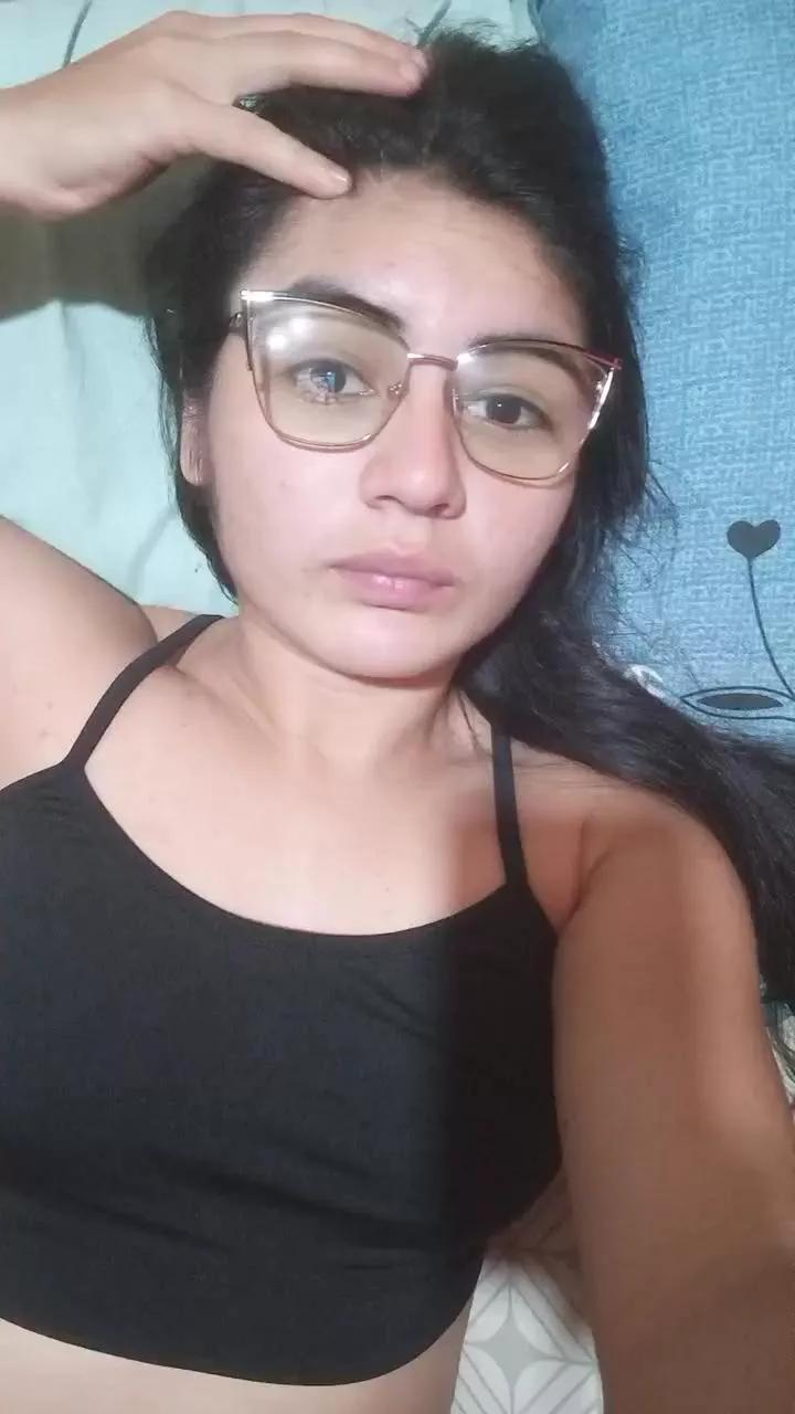 Hanna277 on Cam4 