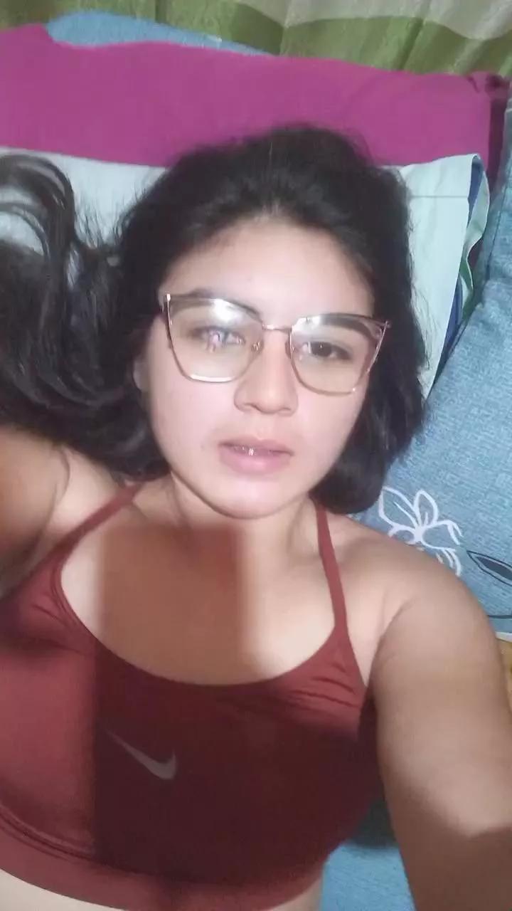 Hanna277 on Cam4 