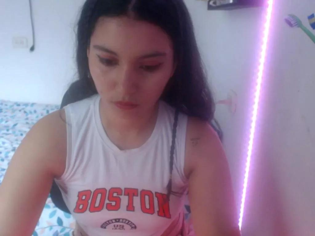 Hannah__Klein on Cam4 