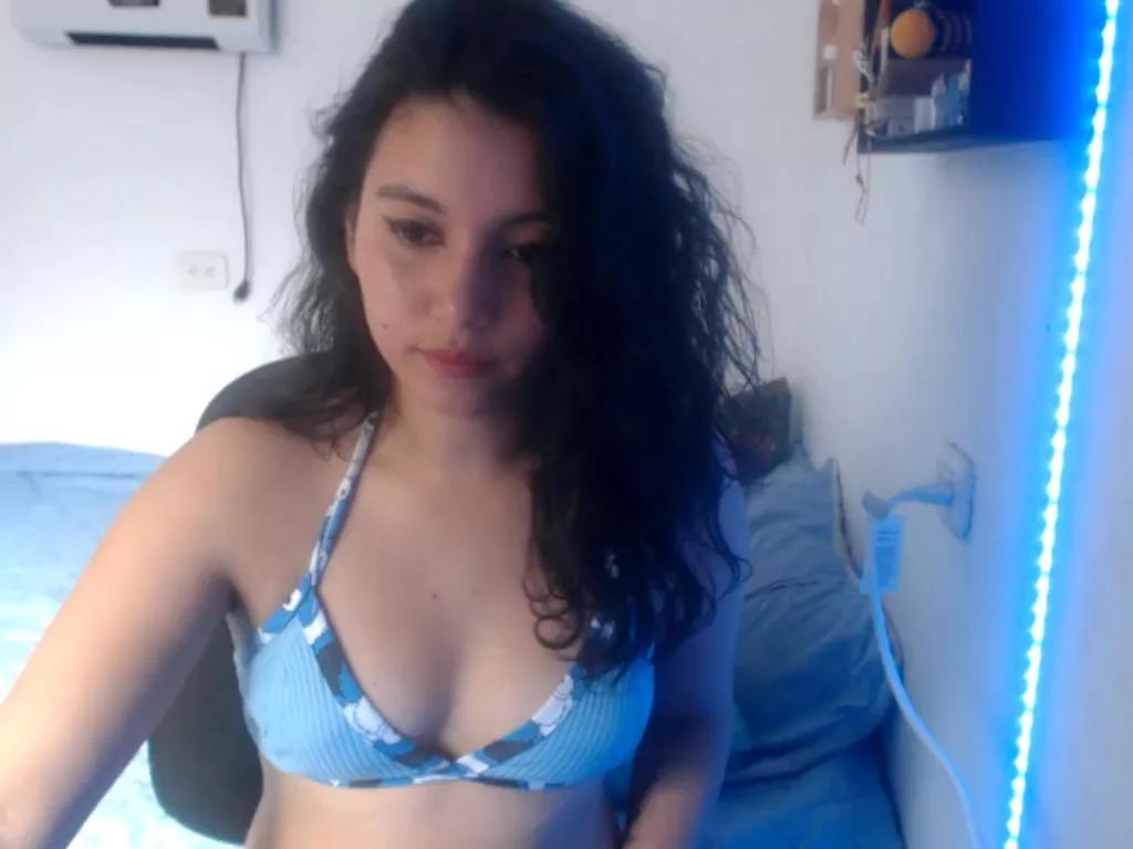 Hannah__Klein on Cam4 