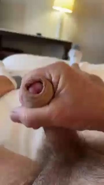 Offline happenis2019 on Cam4