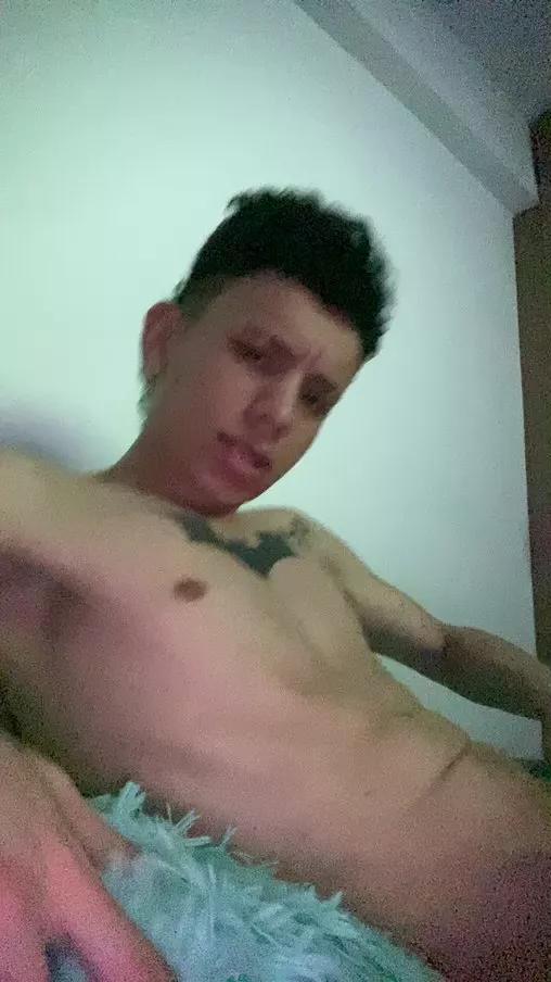 Offline Hardin_bat777 on Cam4
