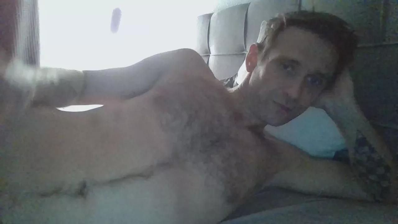 hartdickleon on Cam4 