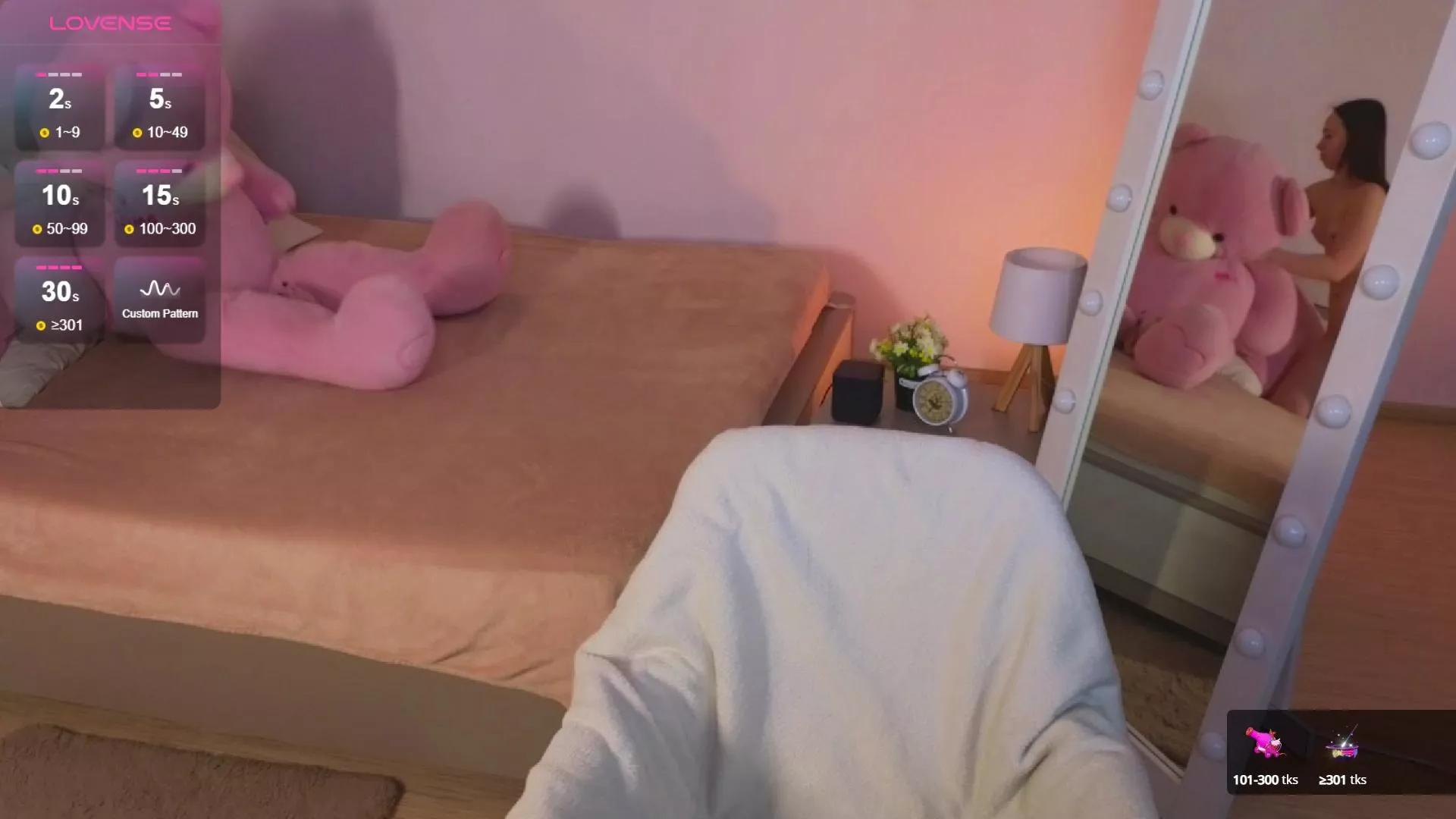 Hayle_FireHot on Cam4 