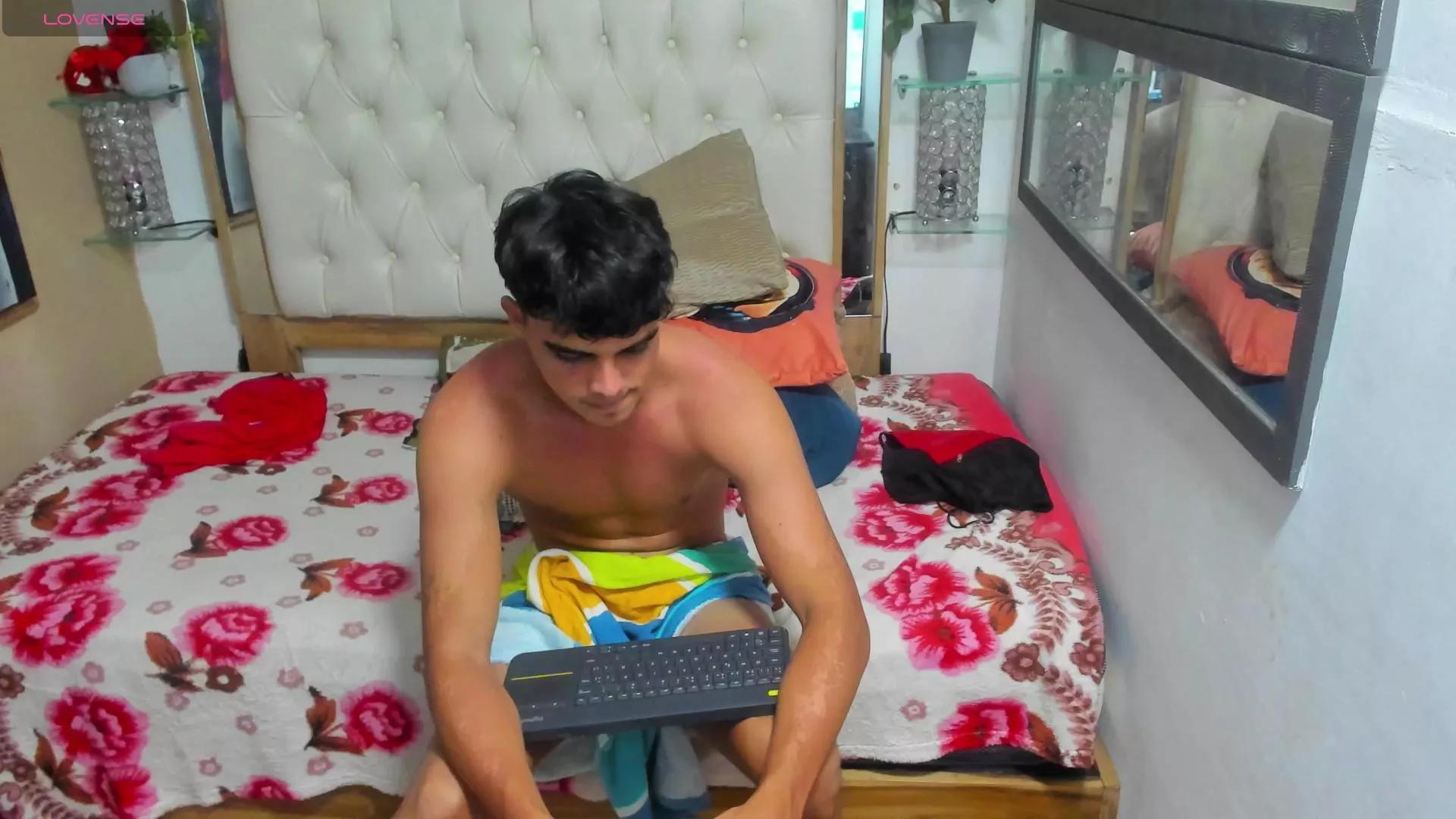 heiker_ on Cam4 