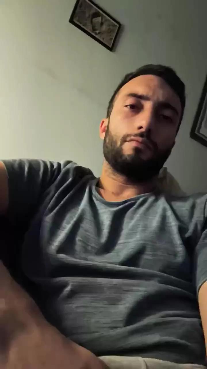 Hellstar1 on Cam4