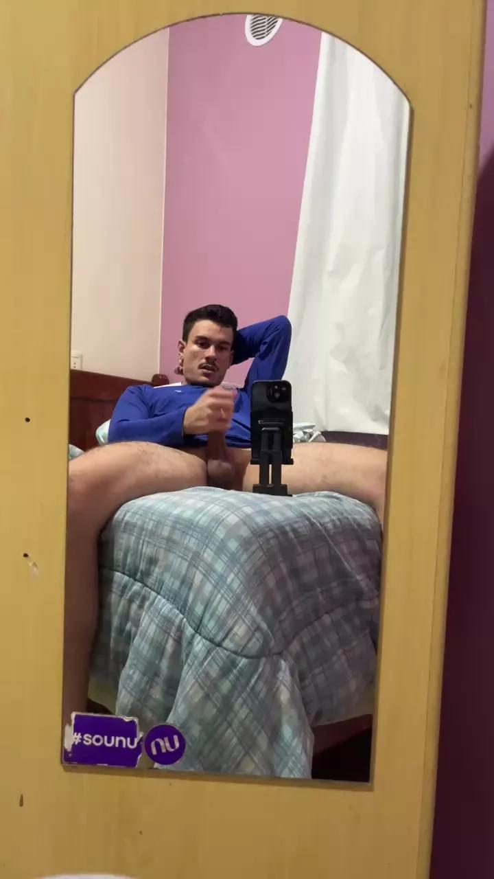 Henriquezaumm on Cam4 