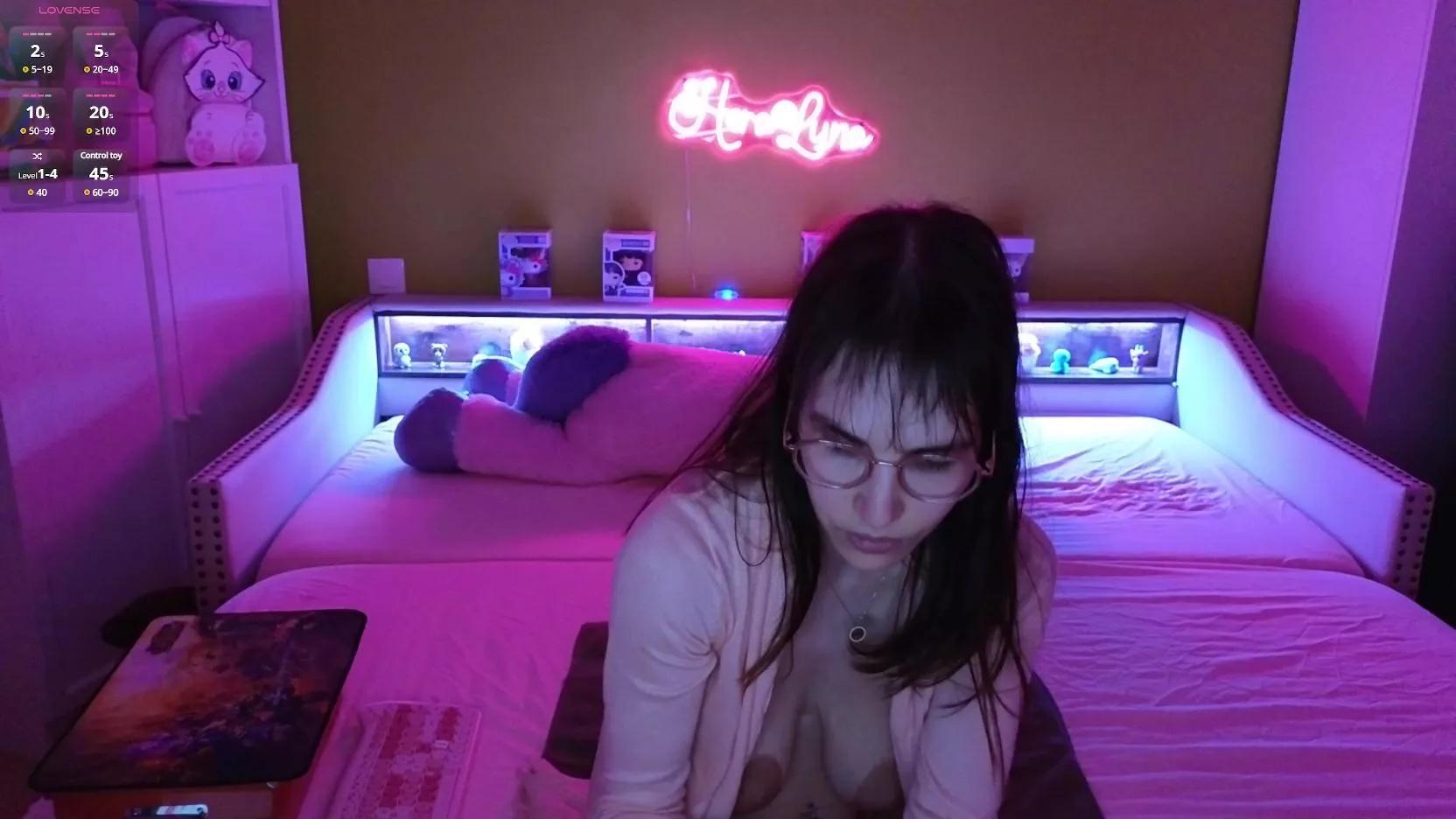 HeraLuna on Cam4 