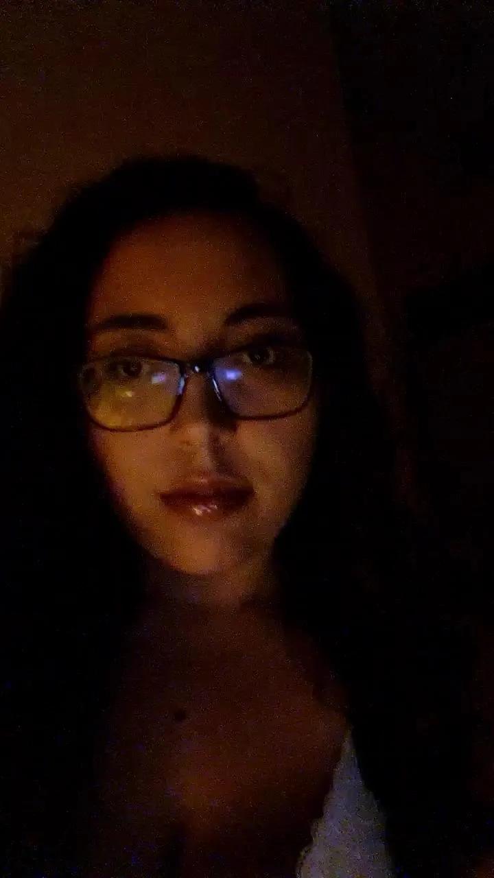 Watch 27 years old honeybee41 from Cam4 honeybee41 from Cam4