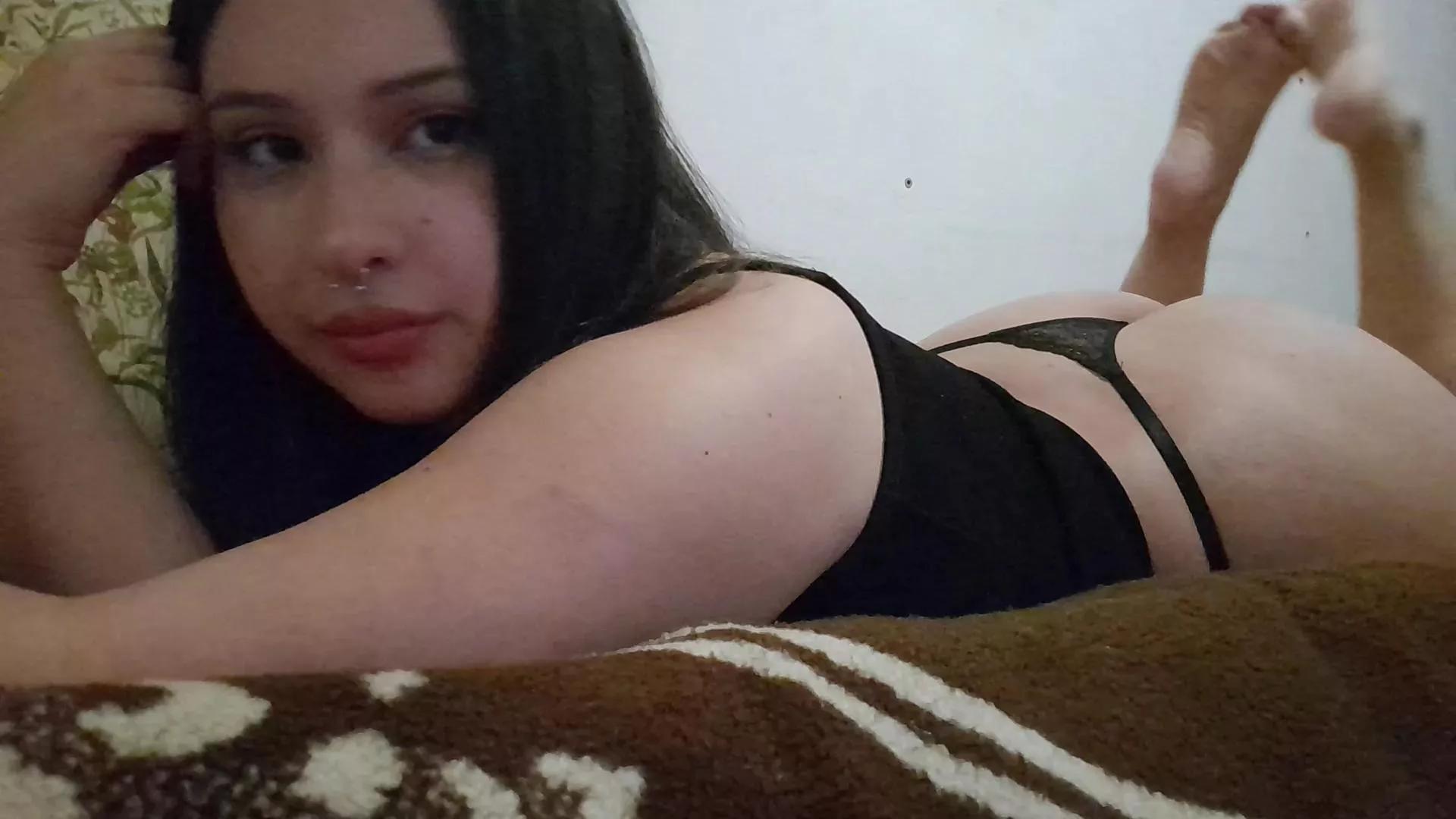 Honeym0nxxx on Cam4 