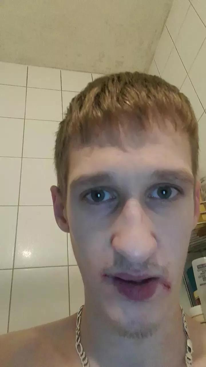 HornyPornyGuy on Cam4 