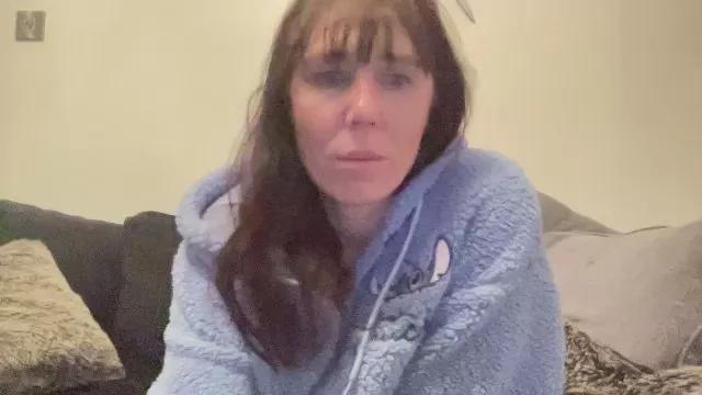 Hotbabe2019 on Cam4 