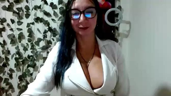Hotbrenda1 on Cam4 
